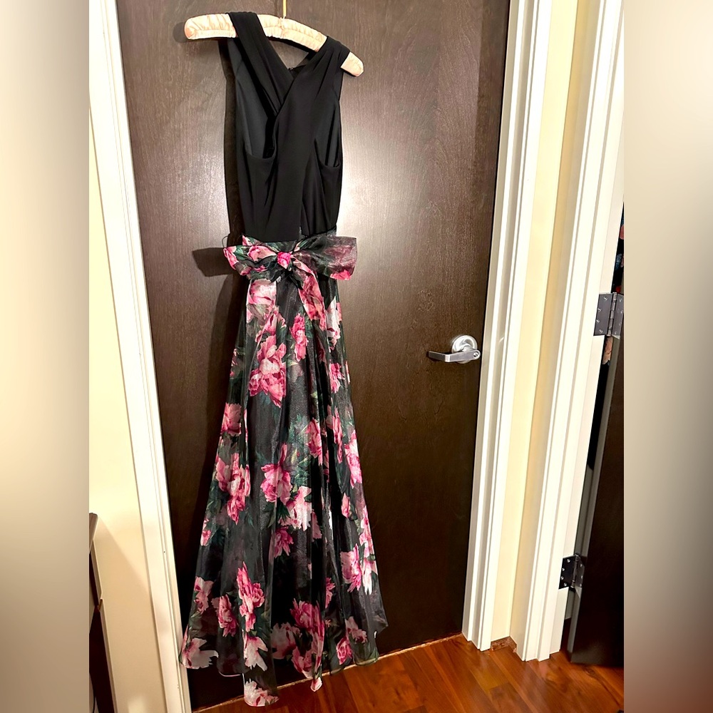 Eliza J NWOT Elegant Black and Pink Floral Dress Size 8